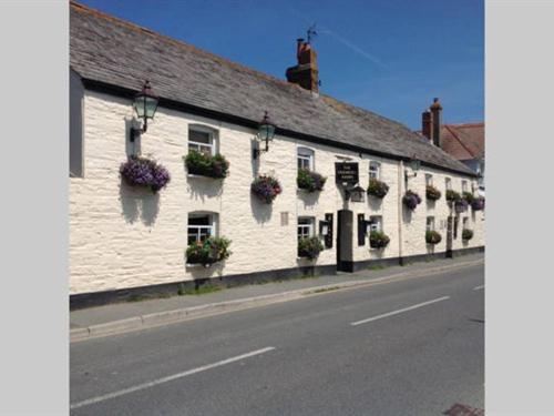 The Farmers Arms Saint Merryn Exterior photo